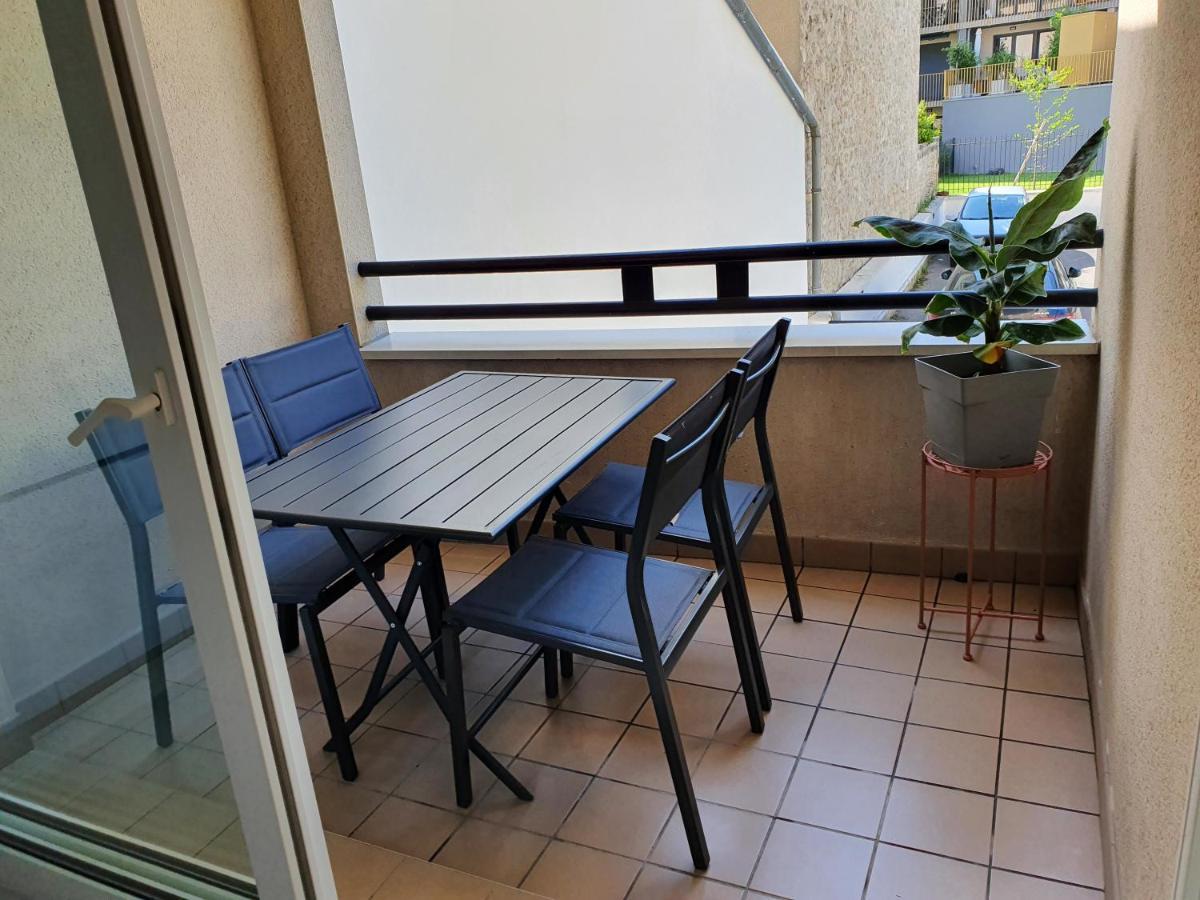 Magnifique Appartement Avec Garage Prive Et Terrasse Reims Exterior foto