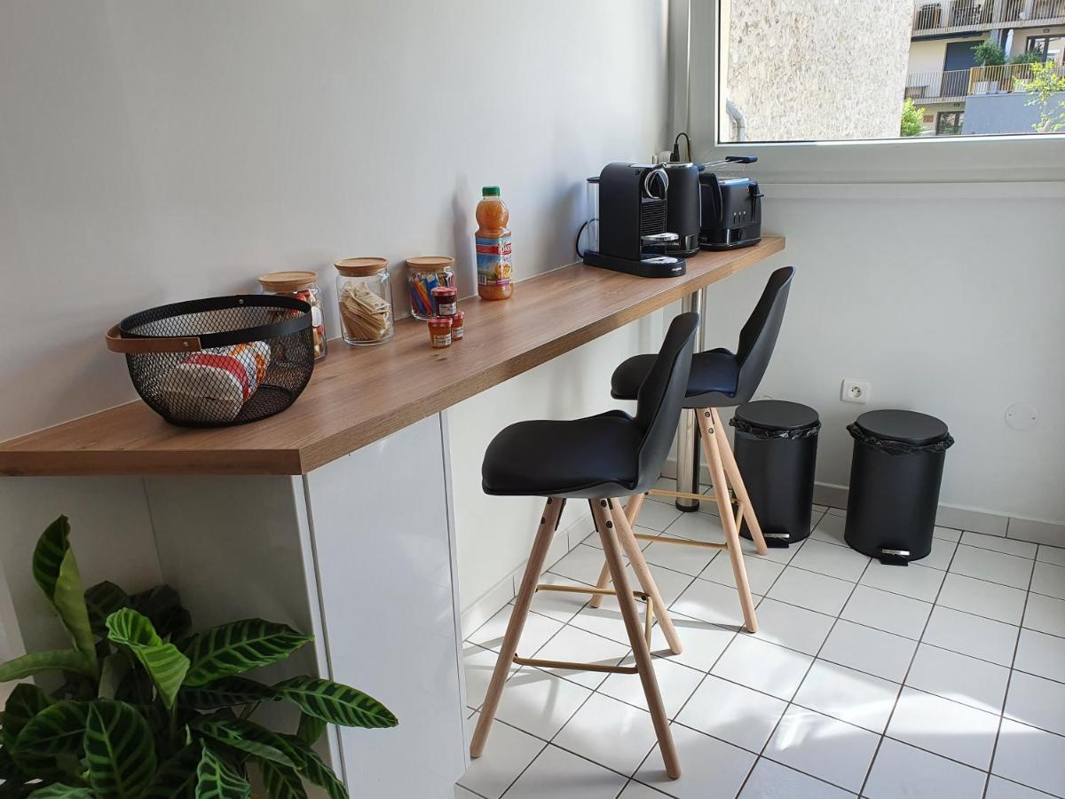 Magnifique Appartement Avec Garage Prive Et Terrasse Reims Exterior foto